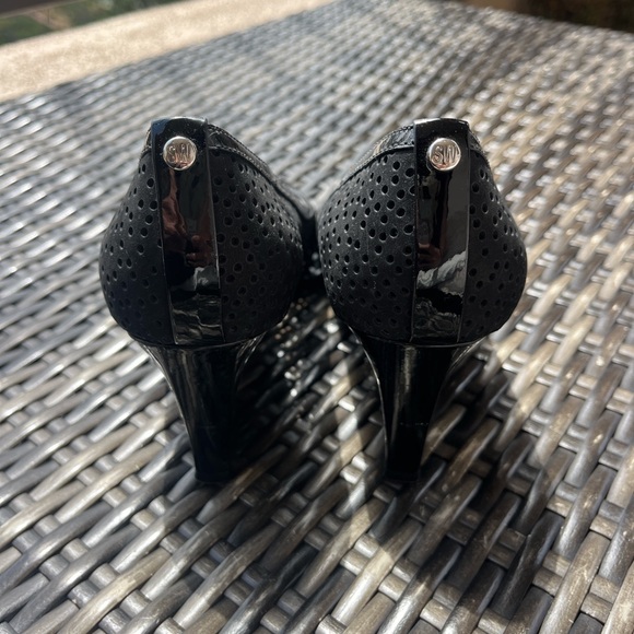 Stuart Weitzman like NEW size 8 great suede wedge sandal - Picture 4 of 6